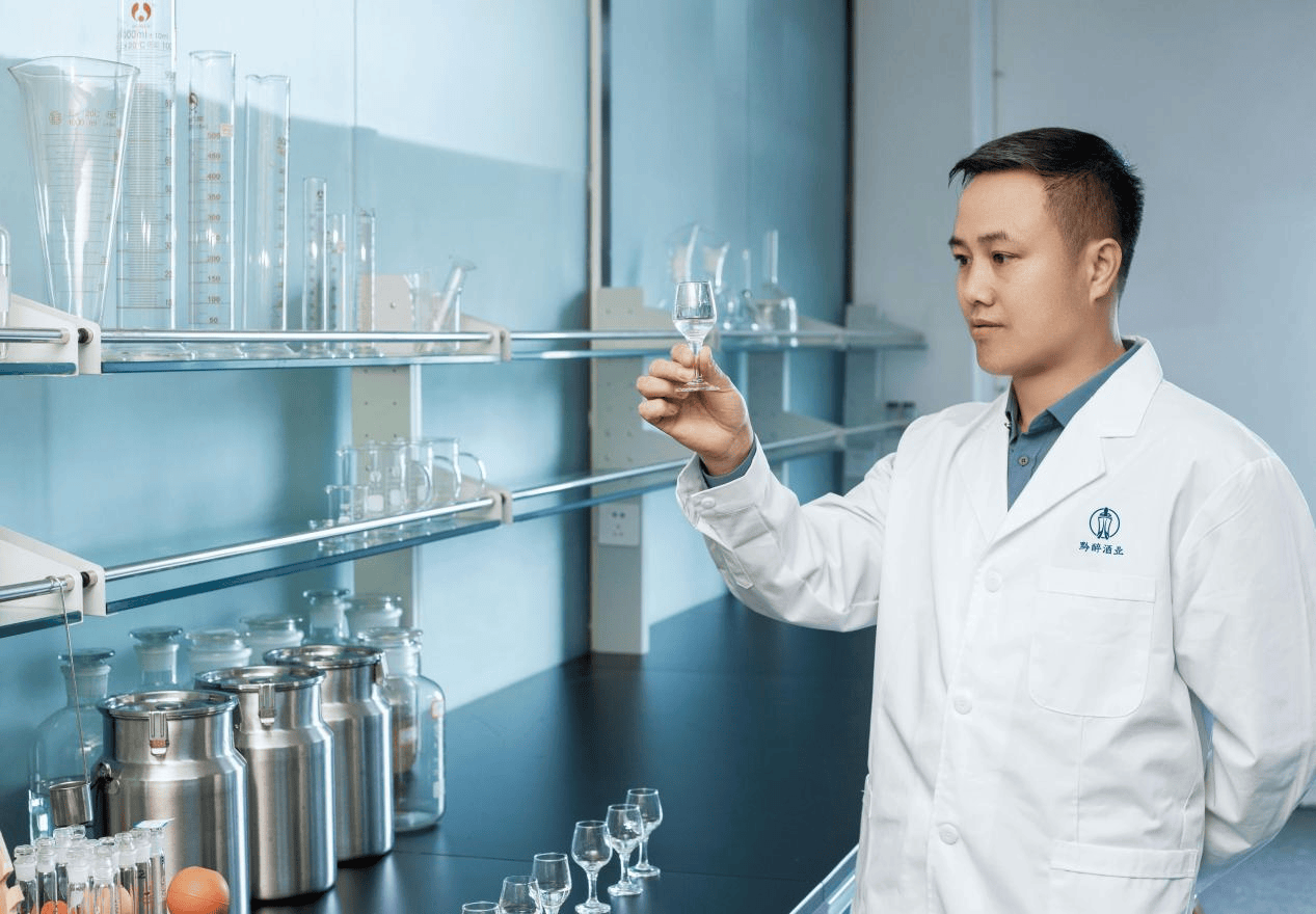 黔醉酒業(yè)總工程師趙仕蛟 | 二十九載奮斗不輟，農(nóng)家少年終成不凡工匠